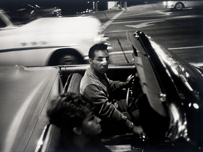 Garry Winogrand, Los Angeles, 1964, Tirage gélatino-argentique, San Francisco Museum of Modern Art, don de Jeffrey Fraenkel © The Estate of Garry Winogrand, courtesy Fraenkel Gallery, San Francisco, Photo: Don Ross