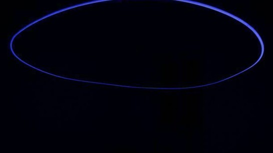 Gianni Colombo, "Spazio curvo", 1992, PVC e lampada ultravioletta, dimensione variabile, Courtesy A arte Invernizzi, Milano, Foto Bruno Bani, Milano