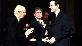 Ruggero De Maria riceve il Premio Venosta dall'ex  Presidente della Repubblica Giorgio Napolitano