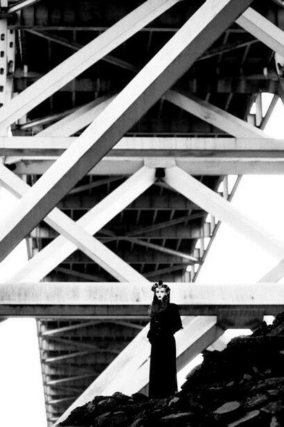 Mujer enmascarada. Foto: Sabrina Guitart