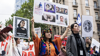 2023 Día internacional de la mujer: marcha y manifestación en Melbourne, Victoria, Australia
