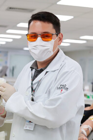 Campanha de doação de sangue na Fundação Pró-Sangue do Hemocentro de São Paulo. No Brasil, cerca de 1,4% da população doa sangue regularmente, o que corresponde a cerca de 3,1 milhões de doações por ano no Sistema Único de Saúde (SUS)