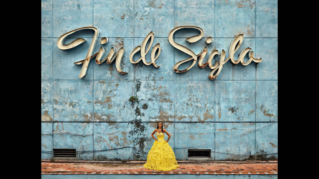 Frank Thiel, Daniela Lucrecia Márquez Rivero, La Habana, Centro Habana, Colón, Tacón, 2015, framed chromogenic print mounted to Alu-Dibond, paper: 70 7/8 x 91 5/16 inches (180 x 232 cm), framed: 72 1/4 x 92 3/4 x 2 3/16 inches (183.5 x 235.5 x 5.5 cm), edition of 5 with 2 APs © Frank Thiel / VG Bild-Kunst, Bonn
Courtesy: Sean Kelly, New York
