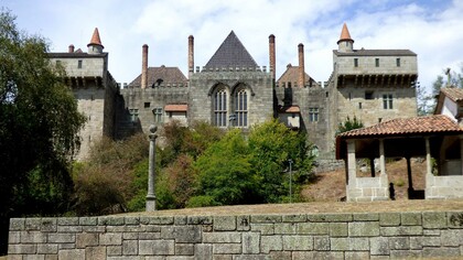 Rogério de Azevedo, restoration of the palace of the Dukes of Braganza, Guimarães