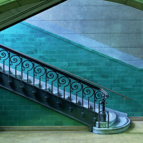 Michael Eastman, Colegio Passage, Buenos Aires, 2017. Courtesy of the artist and Edwynn Houk Gallery, New York