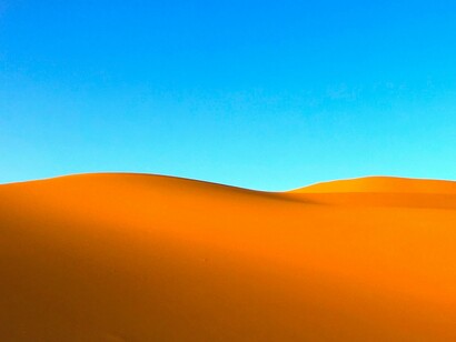 Ai daqueles cujo deserto está dentro de si!