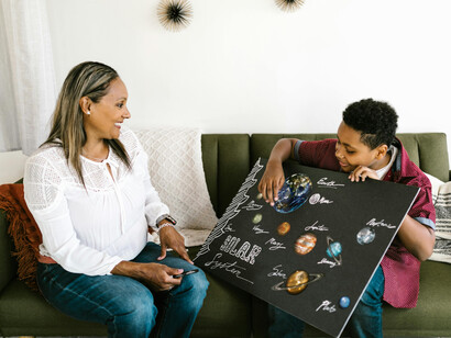 Valorizar o desenvolvimento integral do aluno é essencial para o engajamento e sucesso na educação, como abordado por Shirley e Hargreaves em Cinco Caminhos para o Engajamento
