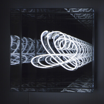 Brigitte Kowanz, Charter of Paris for a New Europe 21.11.1990, 2017, Neon, Spiegel
Ex. 2/3, 90 x 90 x 19 cm / 35 3/8 x 35 3/8 x 7 1/2 inches