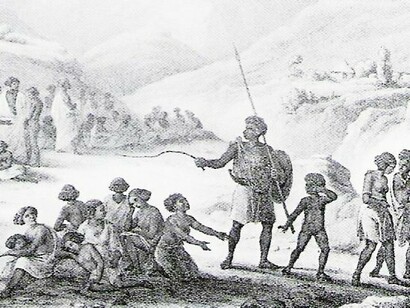 Escravos na Etiópia, século XIX. Tidiane N’Diaye analisa com minúcia o que considera um verdadeiro genocídio: o tráfico transaariano e oriental, promovido por povos muçulmanos ao longo de mais de treze séculos. Esse sistema de escravidão, iniciado com a expansão islâmica, não apenas precede o tráfico atlântico como o supera em longevidade e em algumas formas de crueldade