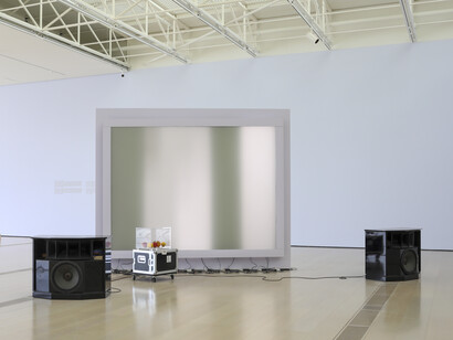 Yuko Mohri, Entrelazamientos, vista de exhibición. Cortesía del Centro Botín