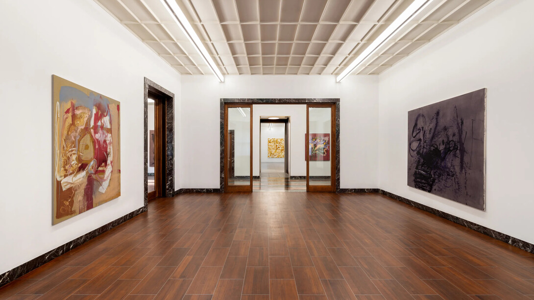 Austyn Weiner, Something borrowed, something plum, exhibition view. Courtesy of Galleria Massimo De Carlo