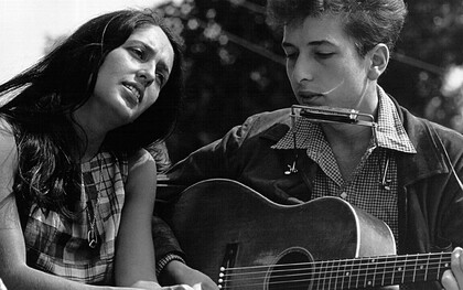 Joan Baez and Bob Dylan in 1963