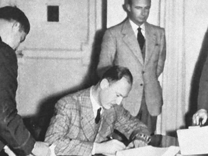 Resa di Caserta, incontro finale il 29 aprile 1945 alla Reggia di Caserta, Italia, per la firma dei documenti di resa