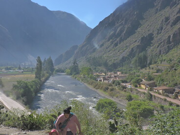 Machu Picchu se ha convertido en el símbolo de un turismo tan masivo que amenaza con vaciar de sentido la experiencia de conocer uno de los grandes tesoros arqueológicos de América. Fotografía de Giuliana Urban
