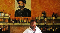Giovane barista a Zanzibar