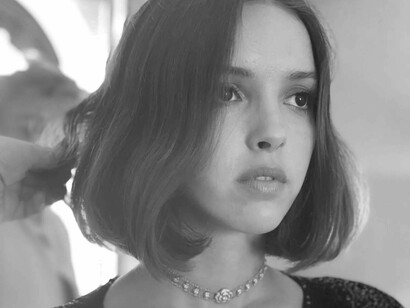 Young Algerian actress Lyna Khoudri recently was featured in a Hollywood film by Wes Aderson entitled "The French Dispatch"