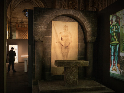 Exposición de la enigmática escultura 'El hombre misterioso'