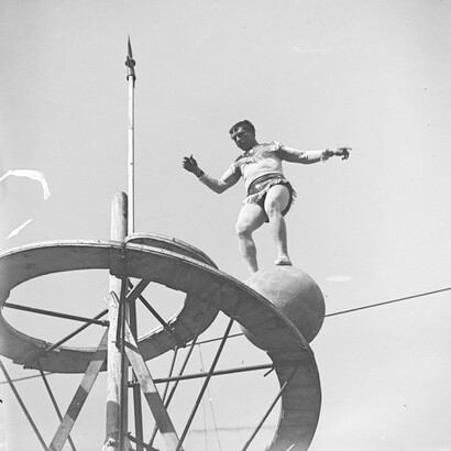Giuseppe Primoli, Equilibrist, Roma, Fundación Primoli