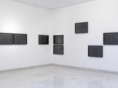 Nikos Topalidis, Edge along below, exhibition view. Courtesy of Zoumboulakis Galleries