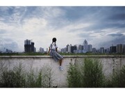 Weng Fen, On the Wall – Shenzhen (1) (2002), Photograph courtesy of the artist
