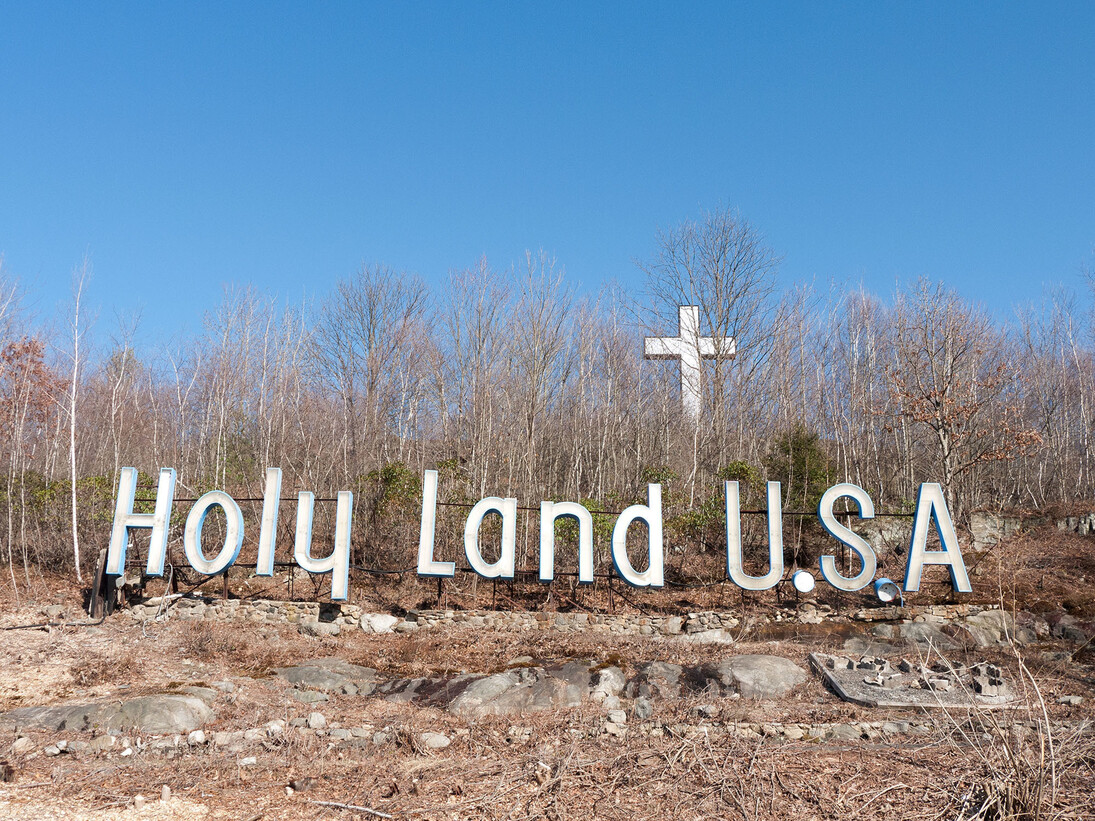 Terry Richardson, "Holy Land USA", 2014 © 2015 Terry Richardson, All Rights Reserved. Courtesy Galerie Perrotin