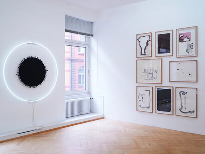 Verschiedene künstler, The lines between, ausstellungsansicht. Mit freundlicher genehmigung von Bernhard Knaus Fine Art