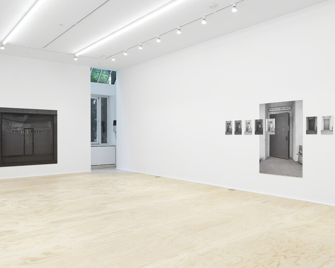 Shannon Ebner, Exhibition view. Courtesy of Eva Presenhuber