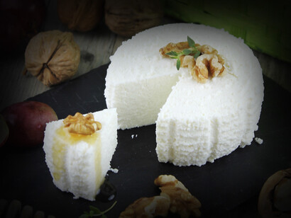 El Requeixo es un producto muy versátil que además de consumirse sólo puede utilizarse tanto en recetas dulces como saladas