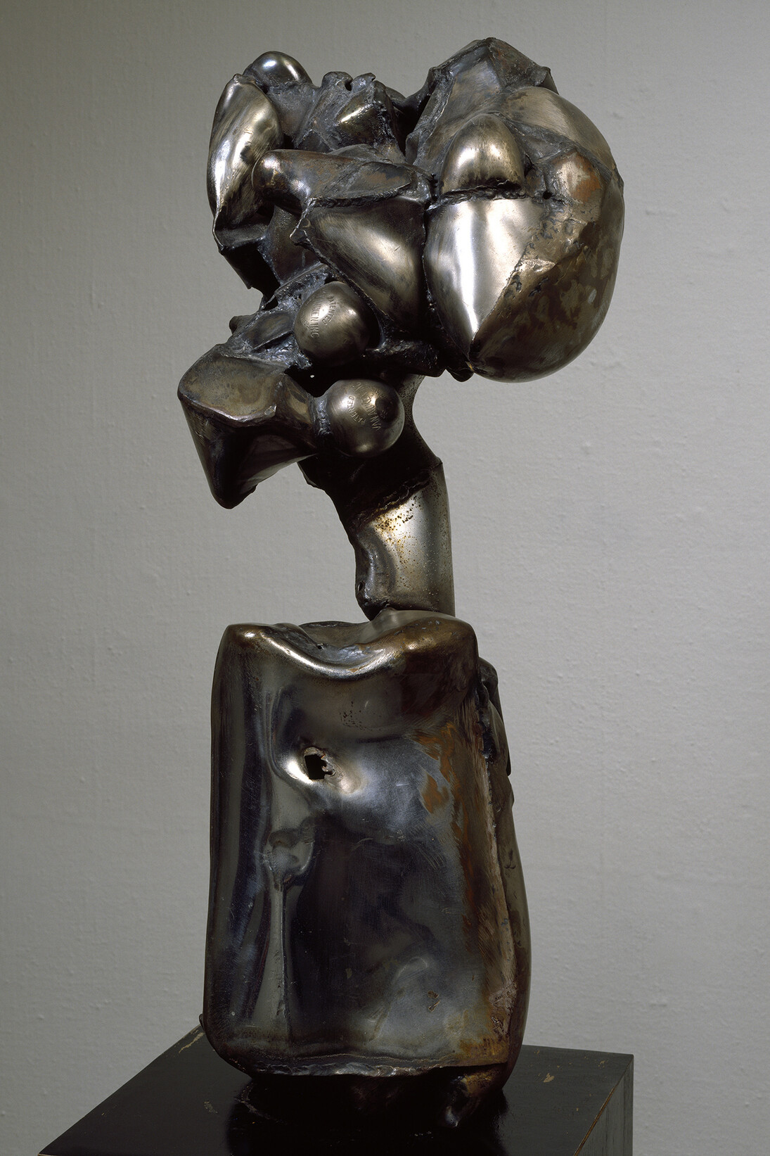 Richard Hunt, Untitled, c. 1963. Collection Museum of Contemporary Art Chicago, Gift of Mark Maremont, Stephen Maremont, and Kate Maremont Stone in memory of Jill Fischer Maremont. © 1963 Richard Hunt. Photo: Nathan Keay, © Museum of Contemporary Art Chicago.