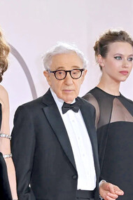 Woody Allen, Valérie Lemercier and Lou de Laâge no Venice Film Festival (2023)