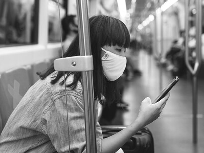 El uso de una mascarilla por sí sola no basta para proporcionar una protección adecuada contra la COVID-19