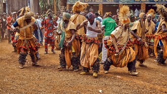Danzando sus raíces en una ceremonia africana, 2022