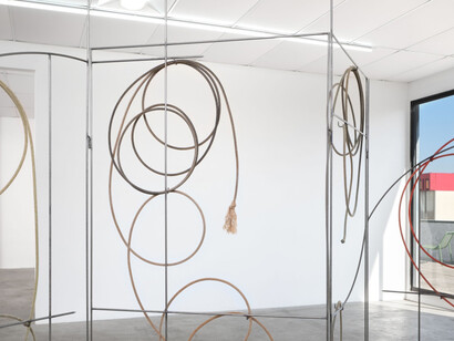 J. Parker Valentine, Twist, exhibition view. Courtesy of Bel Ami