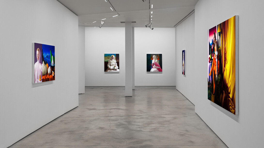 Remus Grecu, Rainbows at the edge of sorrow, vista de exhibición. Cortesía de Yusto/Giner 