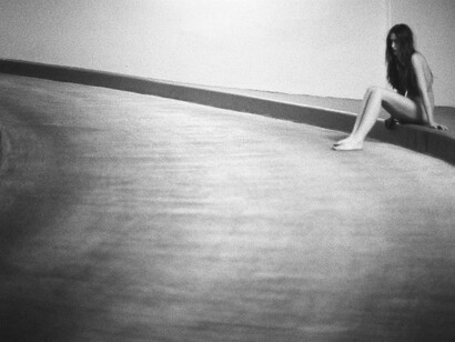 Rachel Rom, Naked Untitled 2, 2010, Silver print, 180 x 120 cm. © Rachel Rom. Courtesy Galerie E.G.P