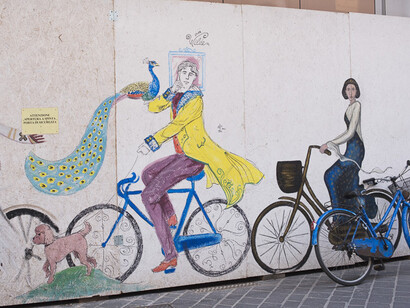 La storia in bicicletta - Foto Valeria Nonni - Via IV Novembre