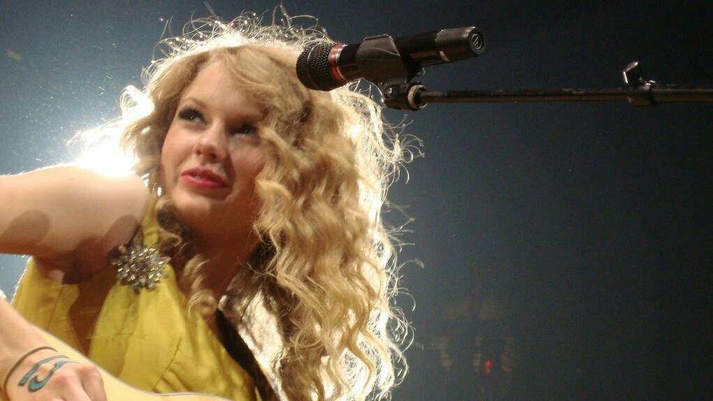 Taylor Swift durante el "Fearless Tour", 30 de abril de 2010