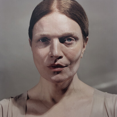 Adam Broomberg, Glitter in My Wounds #8. Courtesy of signs and symbols