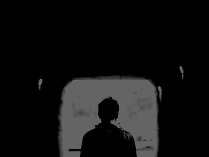 » Qué extraña manera de estarse muertos. Quienquiera diría no lo estáis