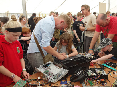 Art Experiment: Laboratories of Earthly Survival. Courtesy of Garage Museum of Contemporary Art