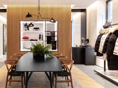 Canada Goose, via della Spiga 18. 