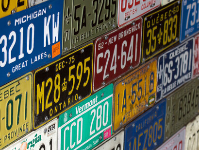 Ogni targa ha un motto diverso