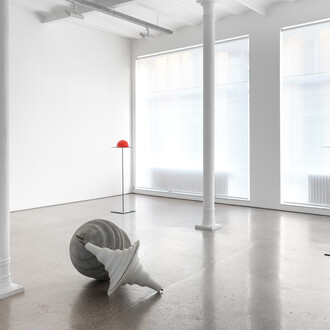 Jean-Luc Moulène, exhibition view. Courtesy of Galerie Greta Meert