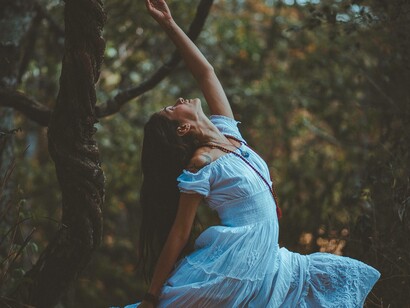 Outdoor cardiovascular workout to sense the resonance of the Earth
