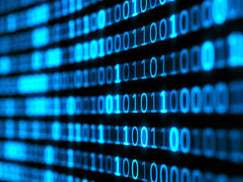 Codice binario. Come alla base della super potenza dei computer c’è un codice (binario), così anche alla base della vita c’è un codice (DNA)