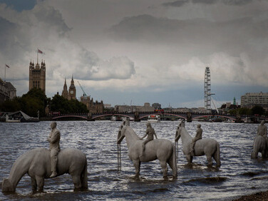 Jason deCaires Taylor, «La marea creciente»