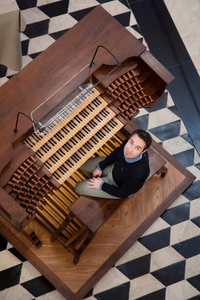 Simone Vebber, organista italiano. Per gentile concessione di IBC Irma Bianchi Communication