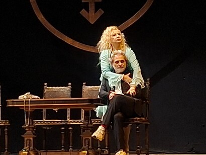 Figlio di famiglia, veduta della performance. Cortesia del Teatro delle Muse