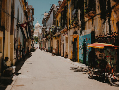 Con l'arrivo di Fidel e del Che un medico su due “battistiano” scappò in Florida a far denari