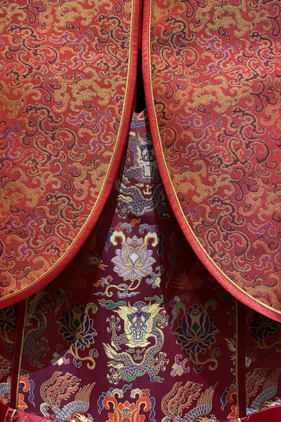 El eje del tiempo: tejidos para prendas de seda de Suzhou en el Palacio Mocenigo en Venecia, Italia